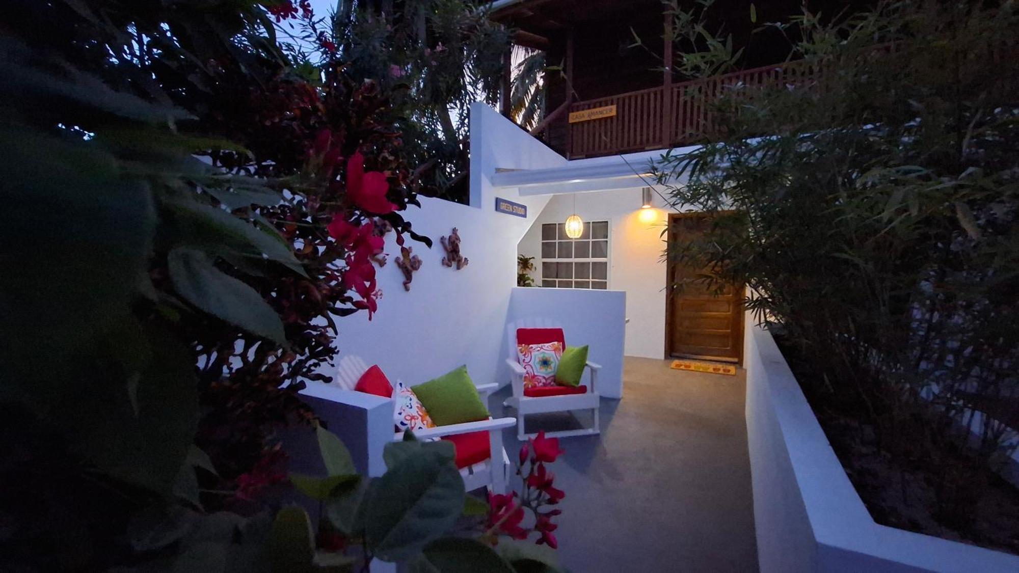Amanda'S Place Green Studio - Pool And Tropical Garden 키코커 외부 사진